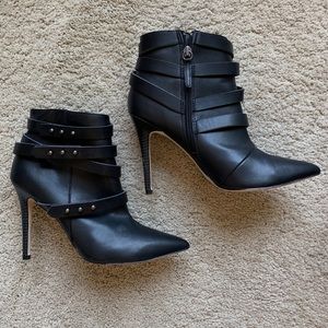 Sophie and Lee ankle boots size 9